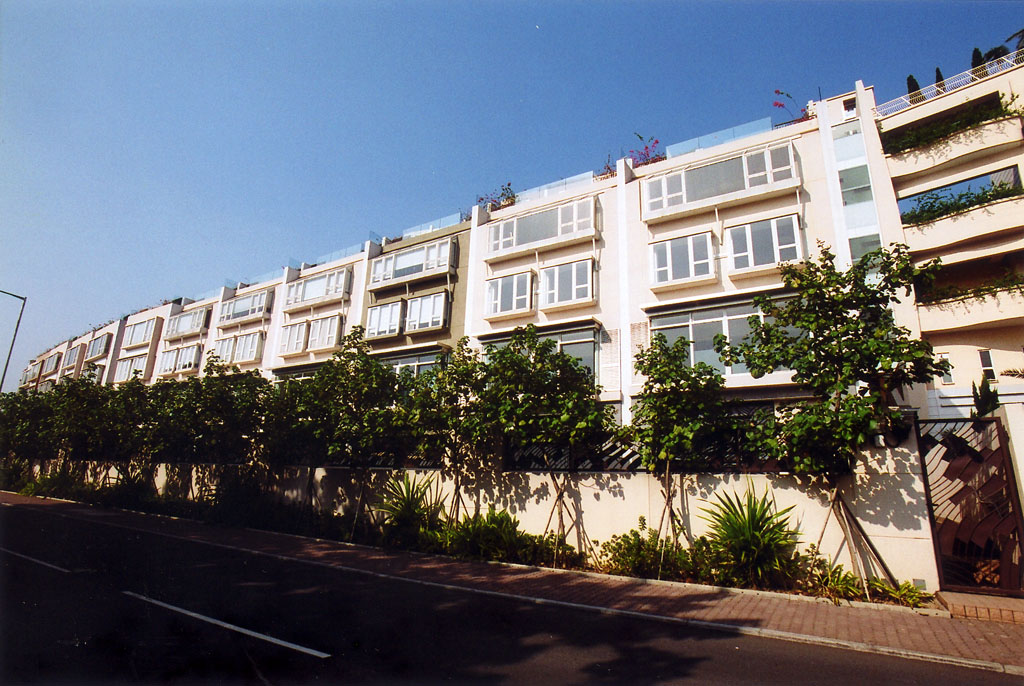 Photo 3: Villas in Shuen Wan, Tai Po