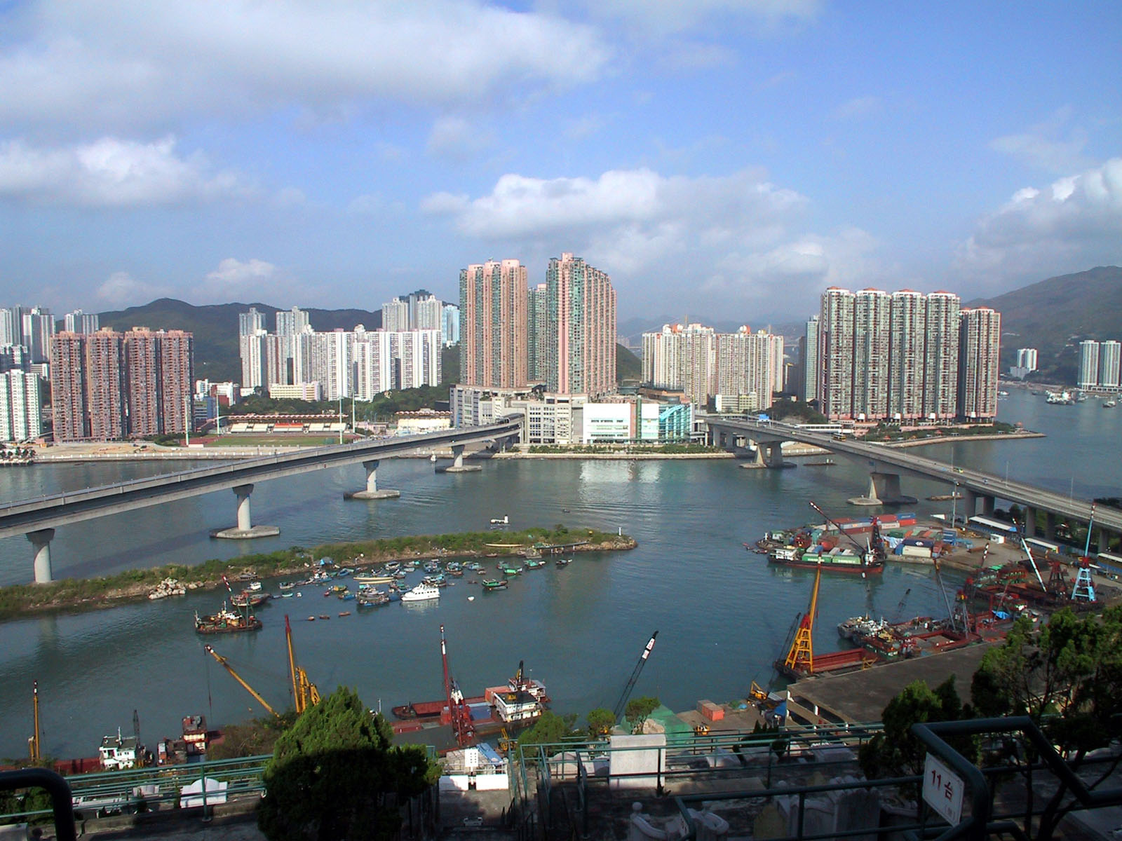 Photo 2: Tsing Yi North/South Bridges