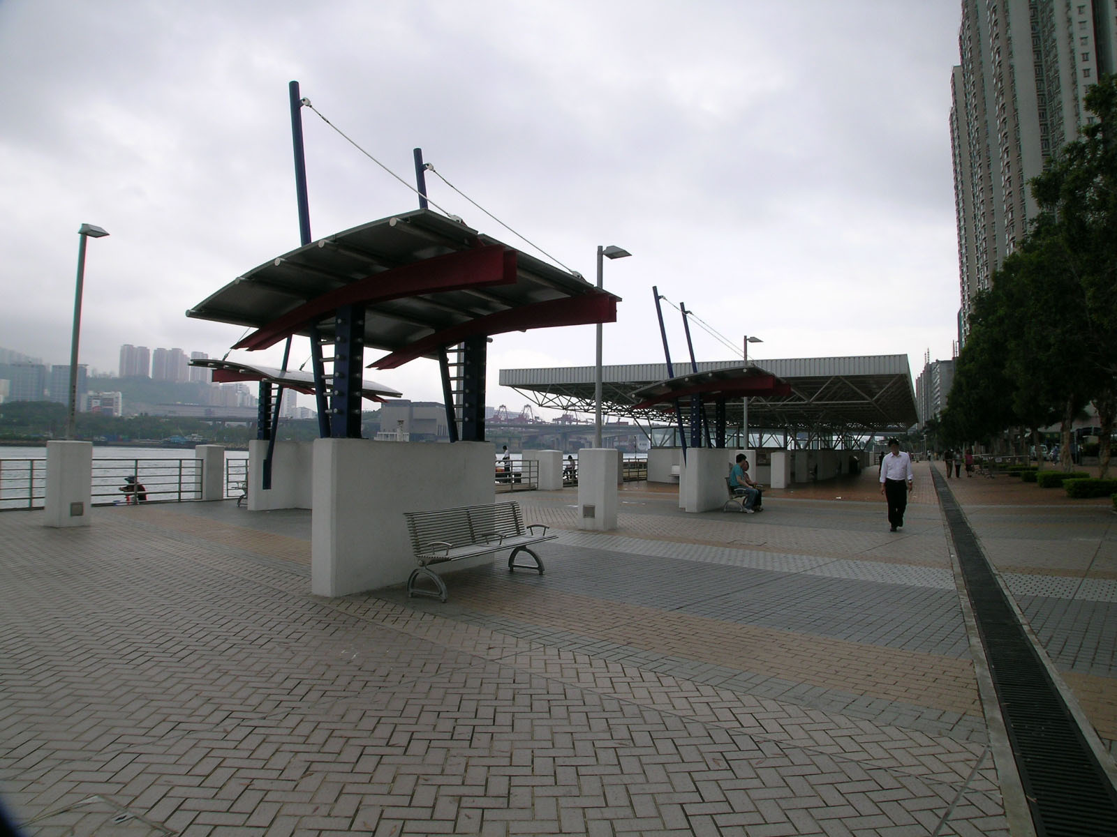 Photo 3: Tsing Yi Promenade