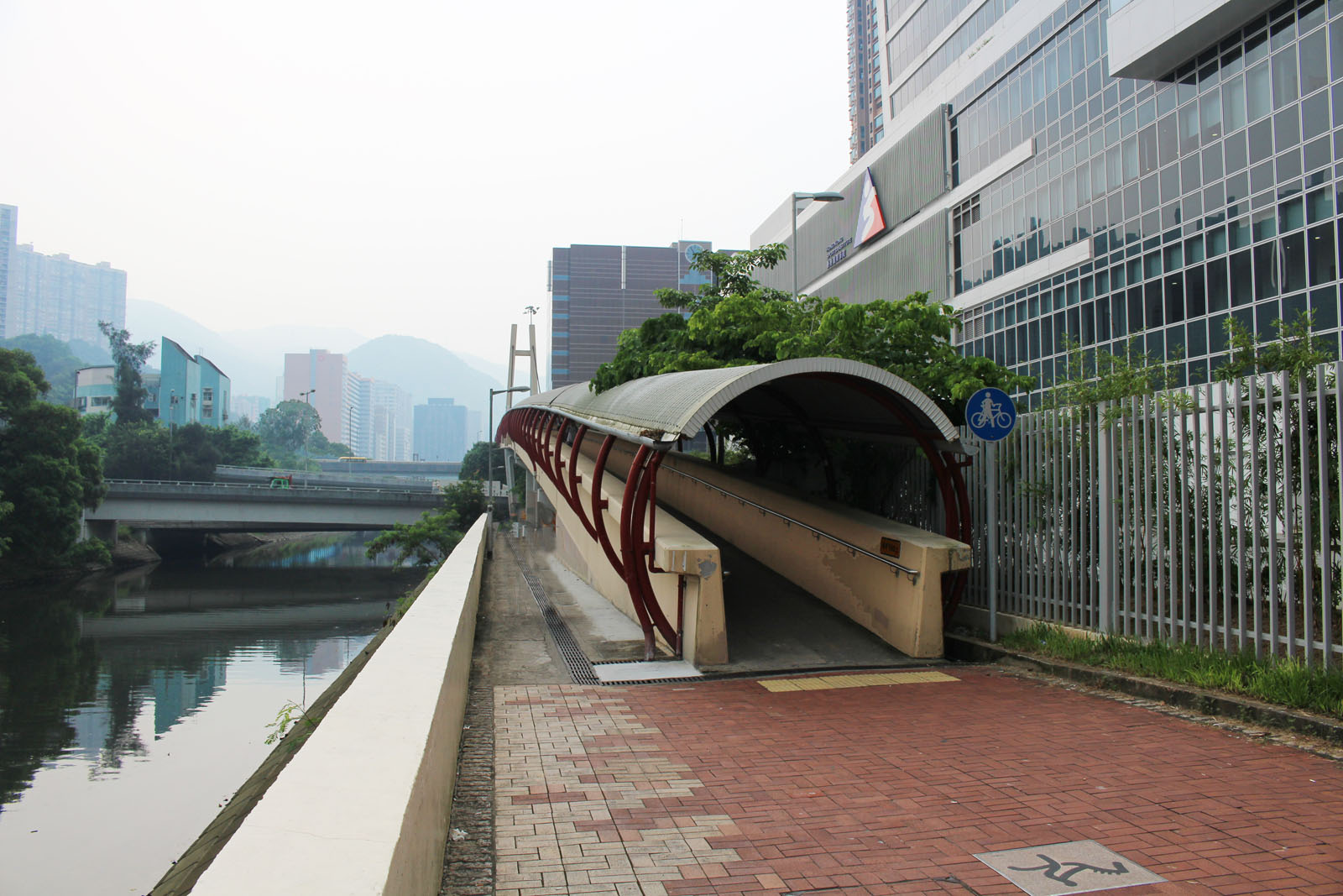 Photo 2: Footbridge along Nullah near the MTR Fo Tan Station