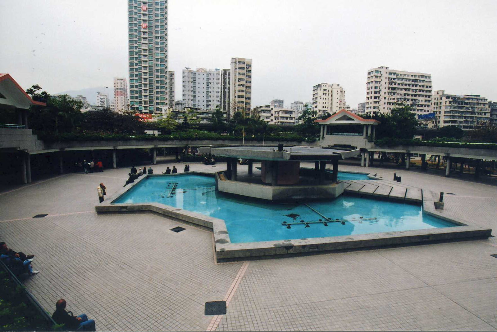 Photo 2: Tung Chau Street Park