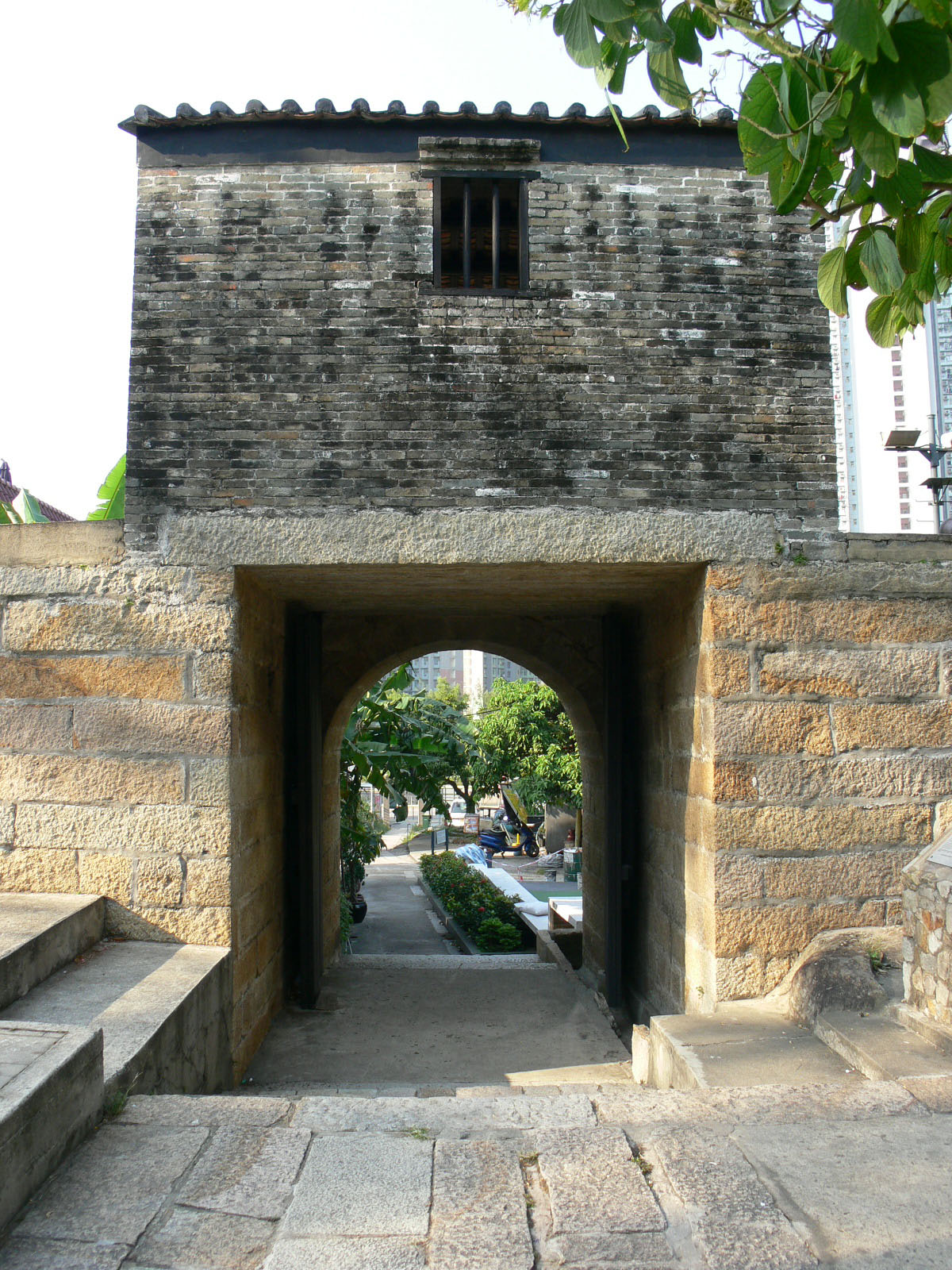 Photo 2: Tung Chung Fort