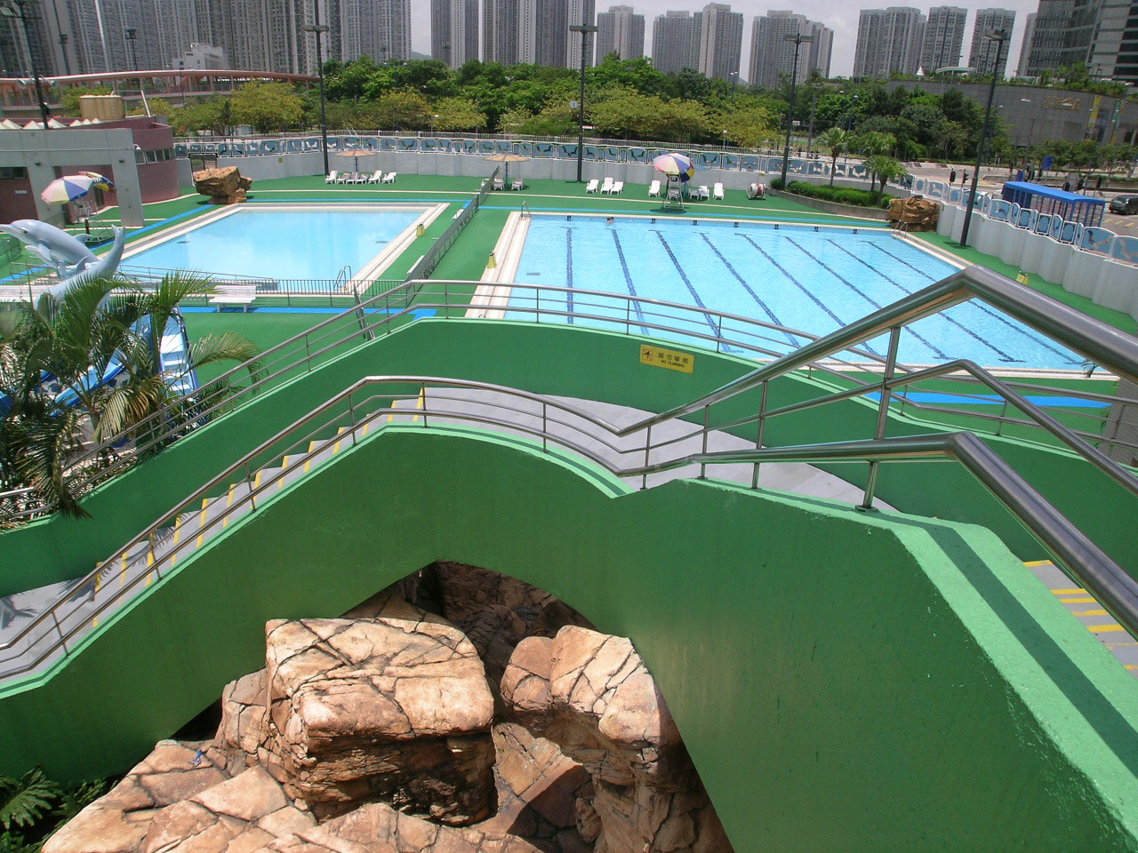 Photo 3: Tin Shui Wai Swimming Pool