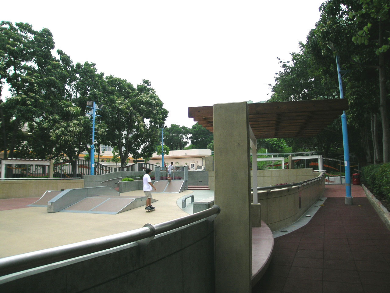 Photo 4: Chai Wan Pool-side Garden Skateboard Ground