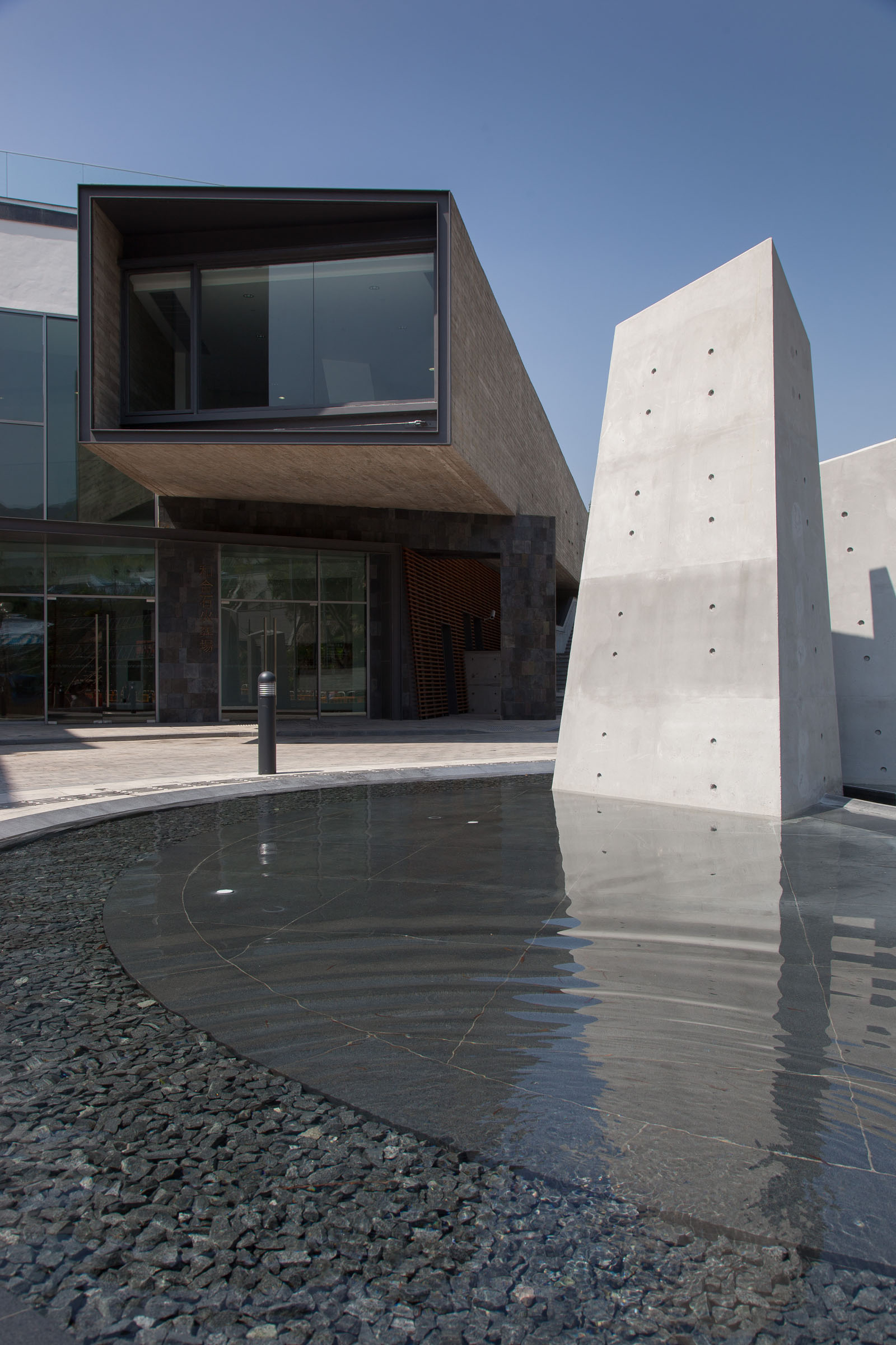 Photo 2: Wo Hop Shek Crematorium, Columbarium & Garden of Remembrance