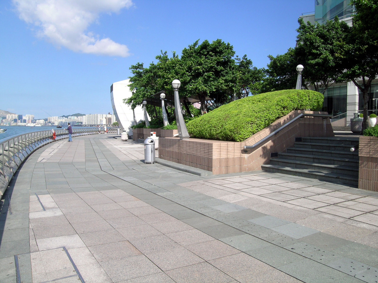 Photo 2: Wan Chai Temporary Promenade