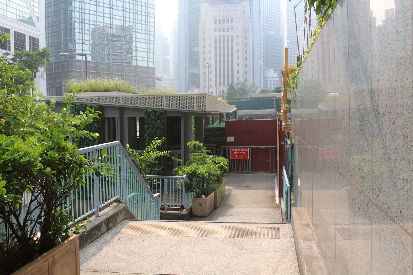 Photo 2: Footbridge HF52 (attached to Former Murray Road Carpark)