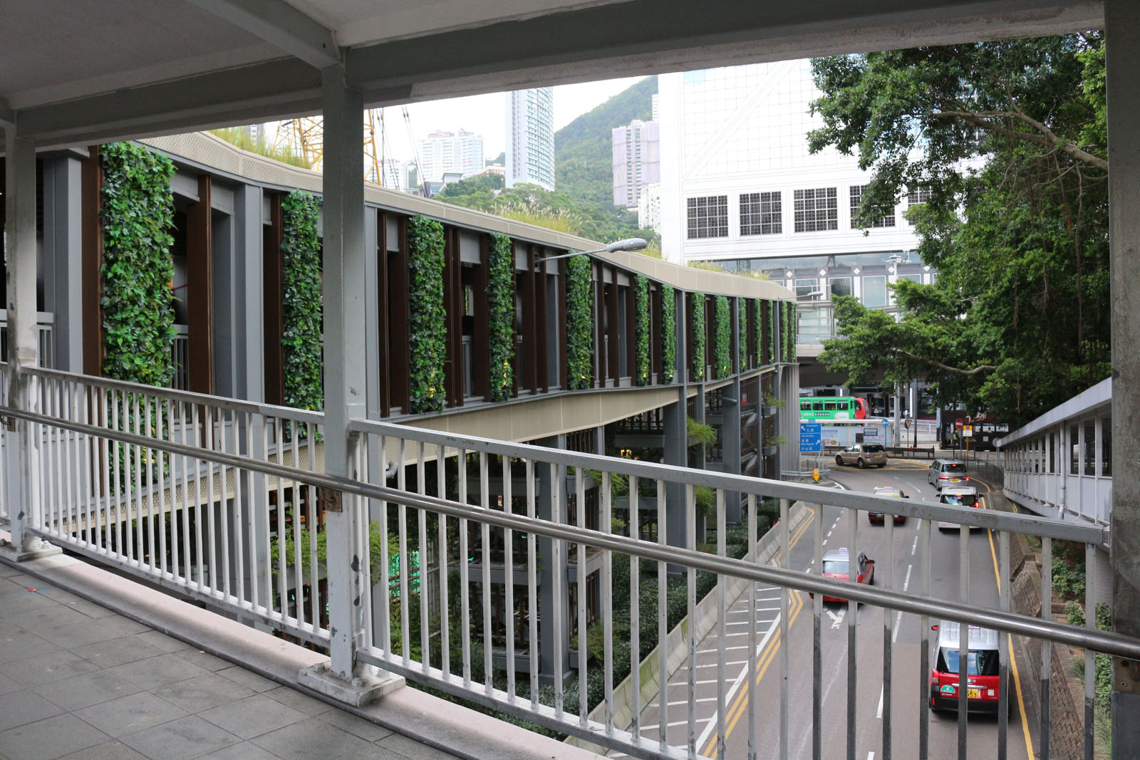 Photo 4: Footbridge HF108 (Lambeth Walk Footbridge System)