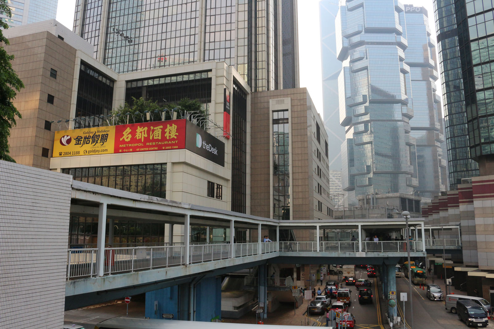 Footbridge HF164 (across Rodney Street near Harcourt Garden)