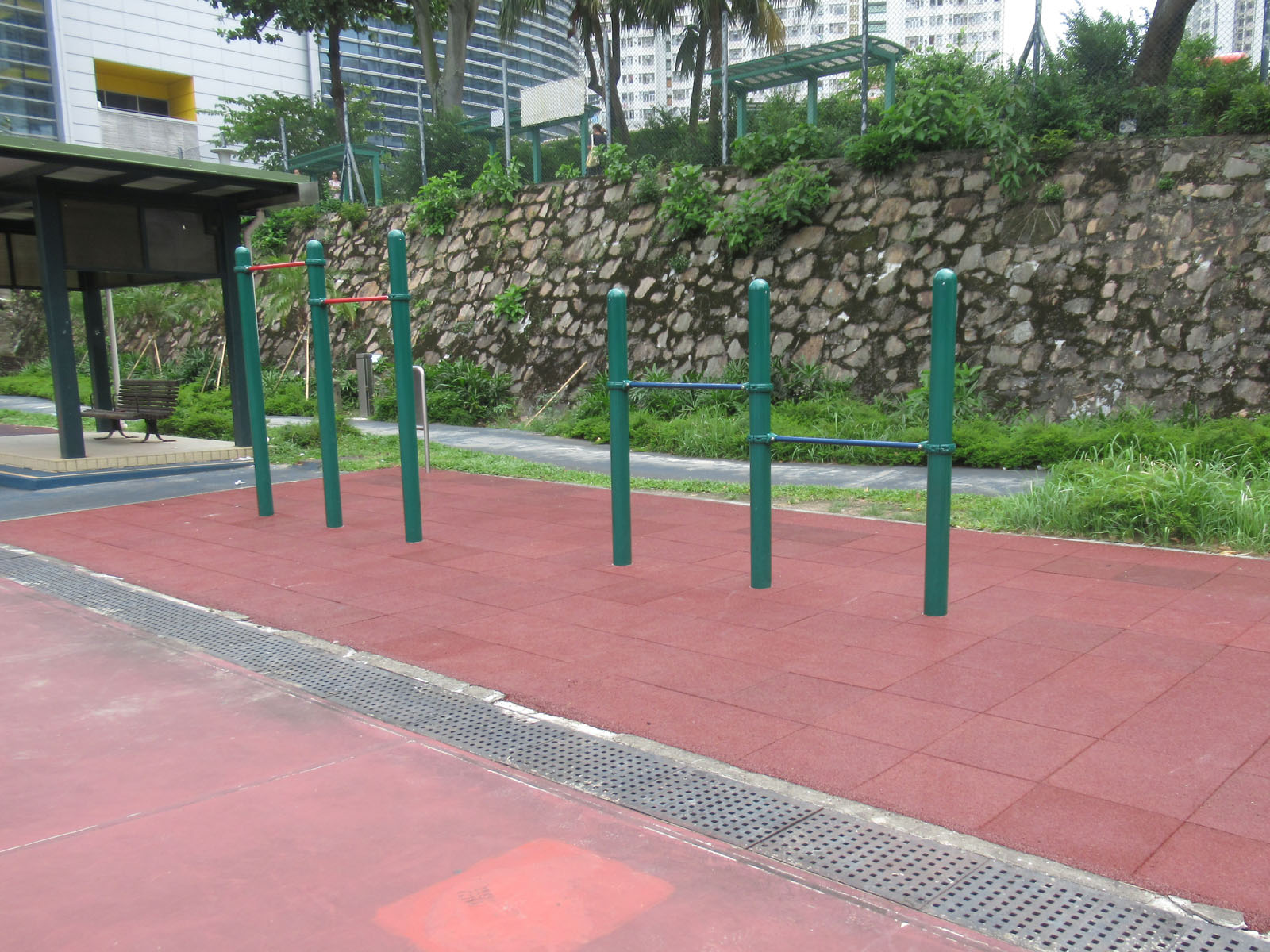 Photo 3: Lam Tin Service Reservoir Playground