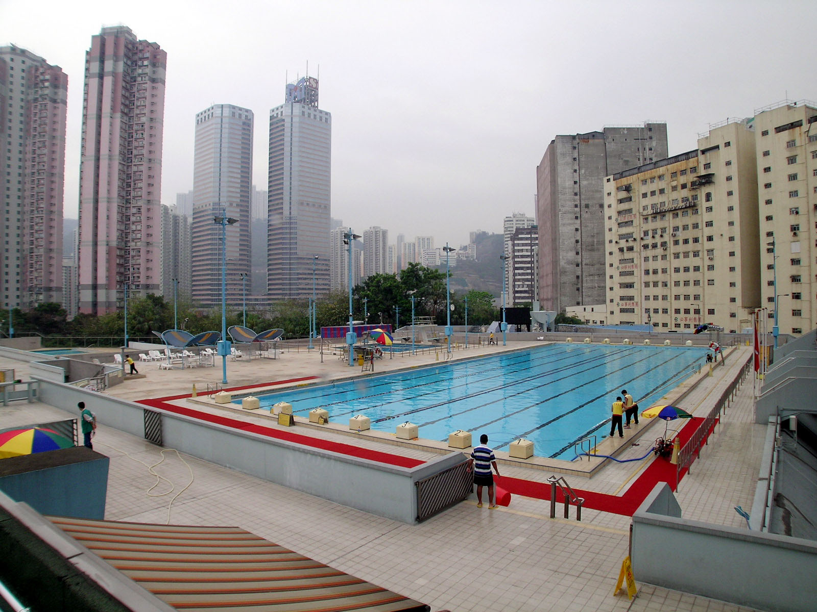 Photo 2: Kwai Shing Swimming Pool