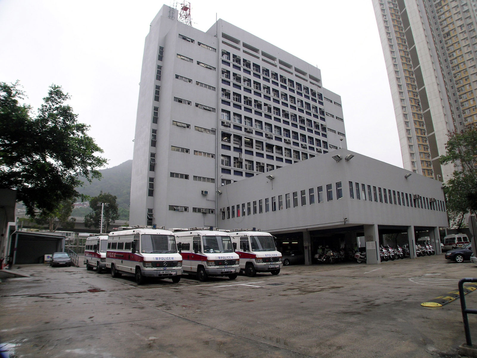 Photo 3: Hong Kong Police Force - Siu Lek Yuen Reporting Centre