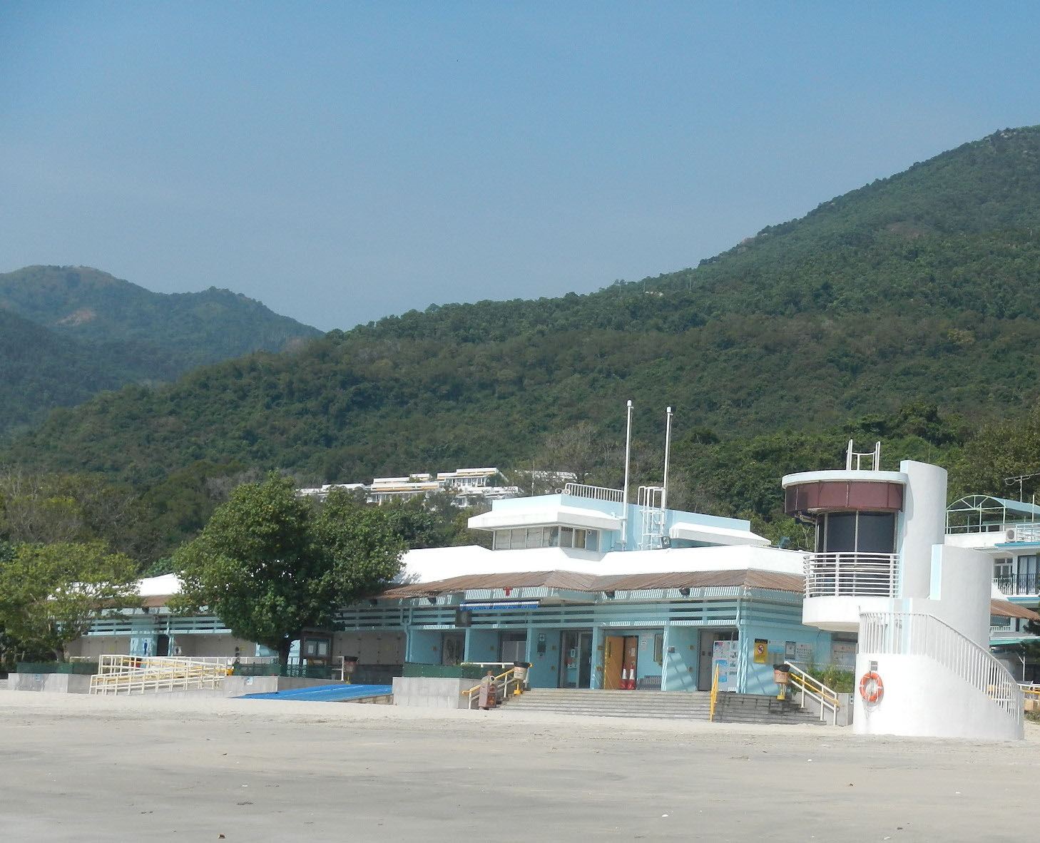 Photo 2: Lower Cheung Sha Beach