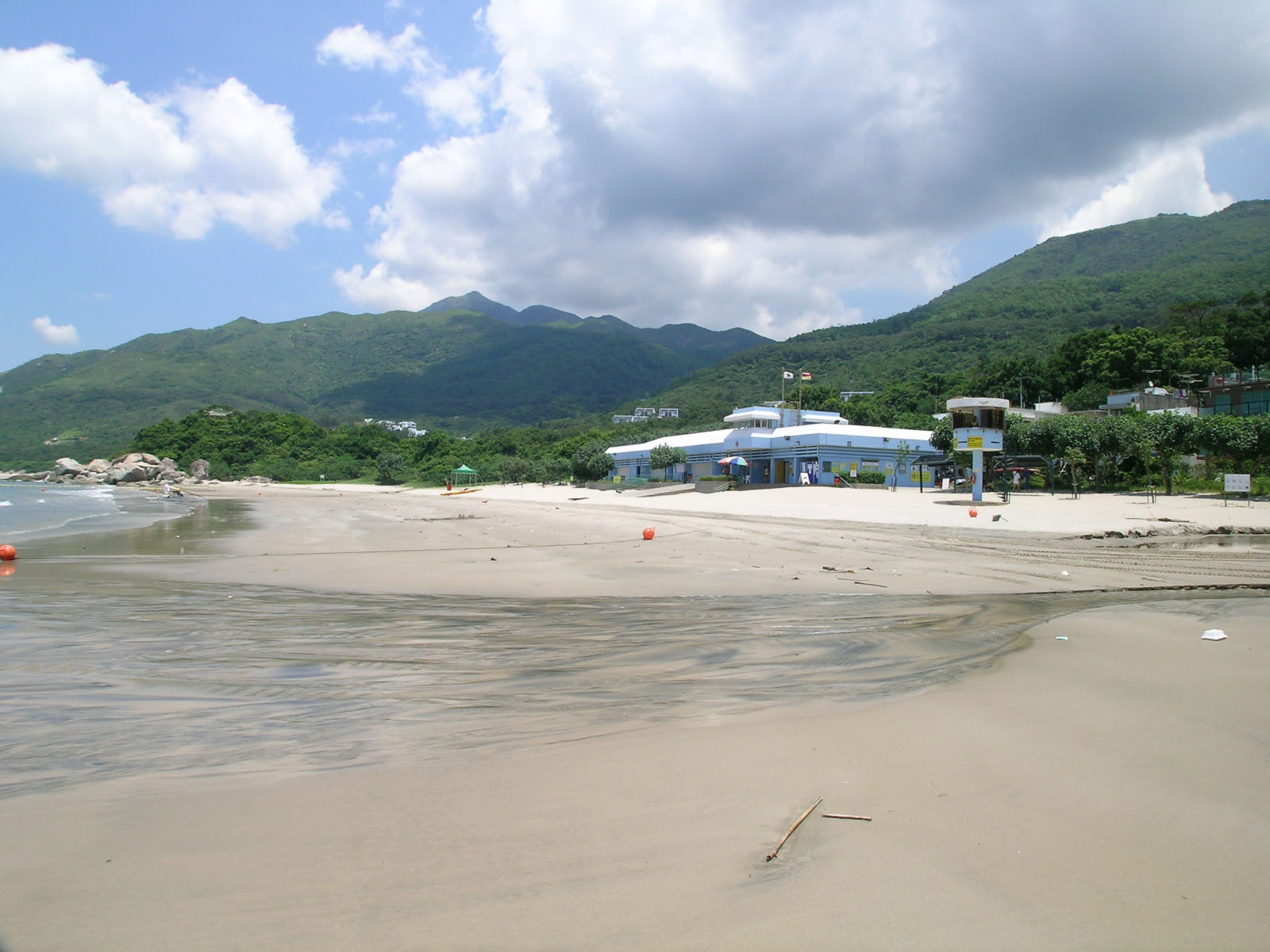 Photo 4: Lower Cheung Sha Beach