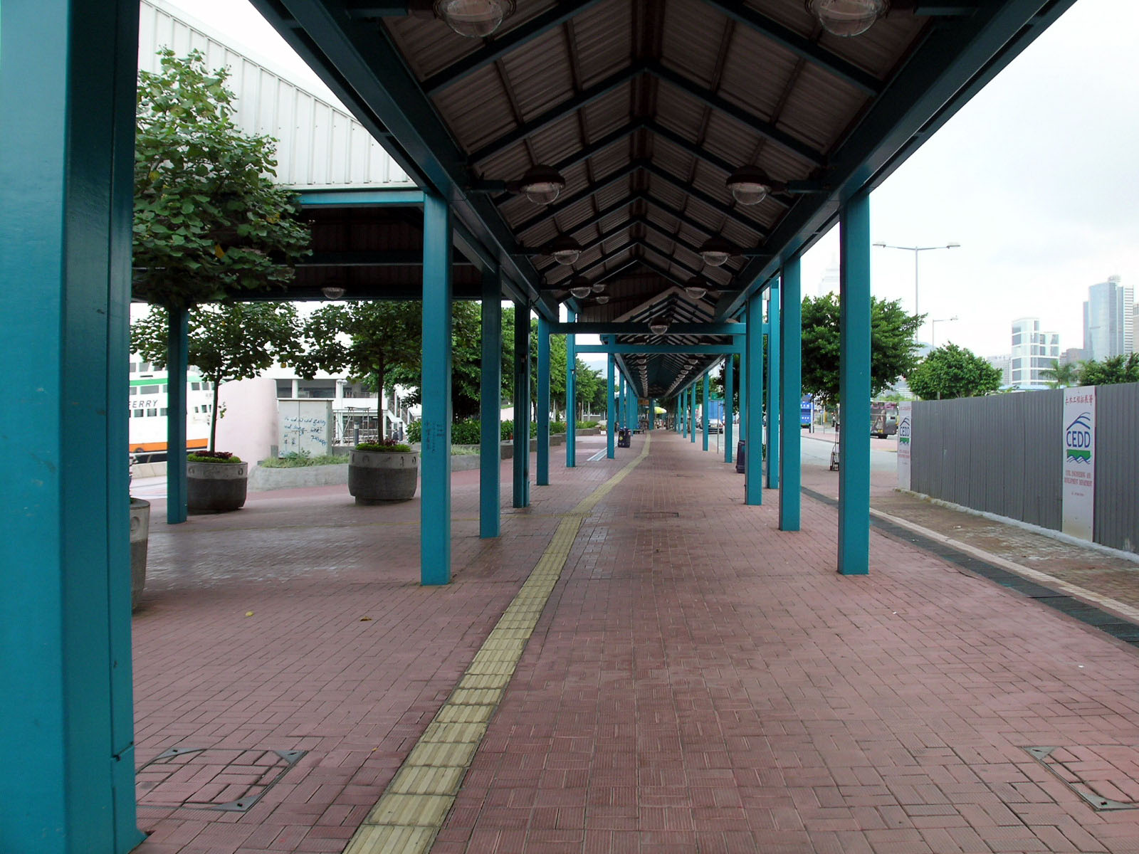 Photo 2: Promenade between Central Pier 4 and Pier 6