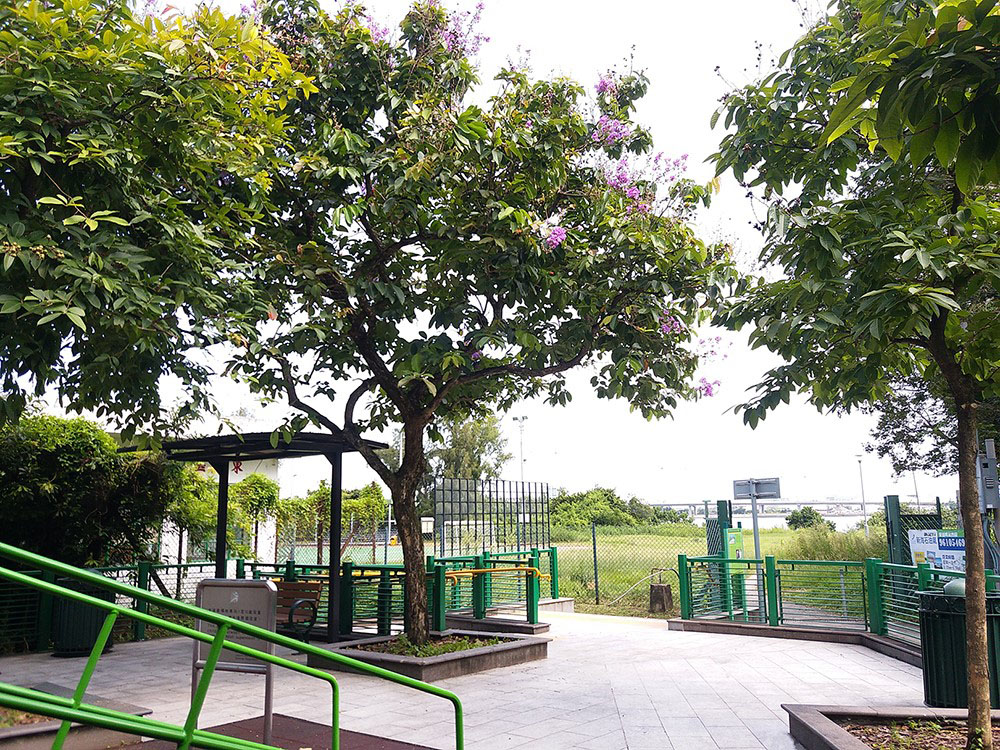 Photo 1: Hau Wong Temple Children's Playground, Tung Chung