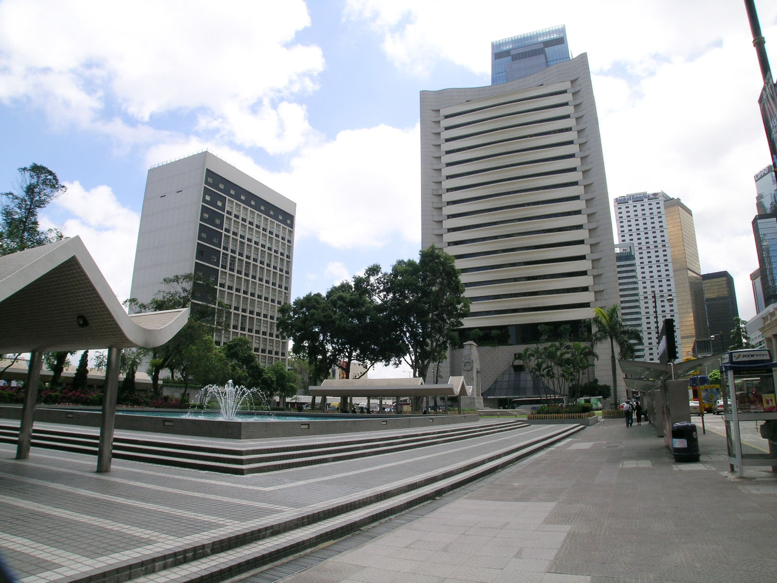 Photo 16: Statue Square Gardens