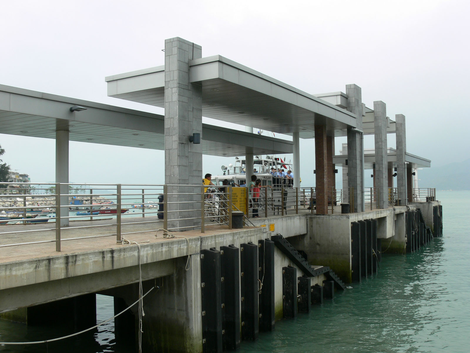 Photo 3: Peng Chau Public Pier