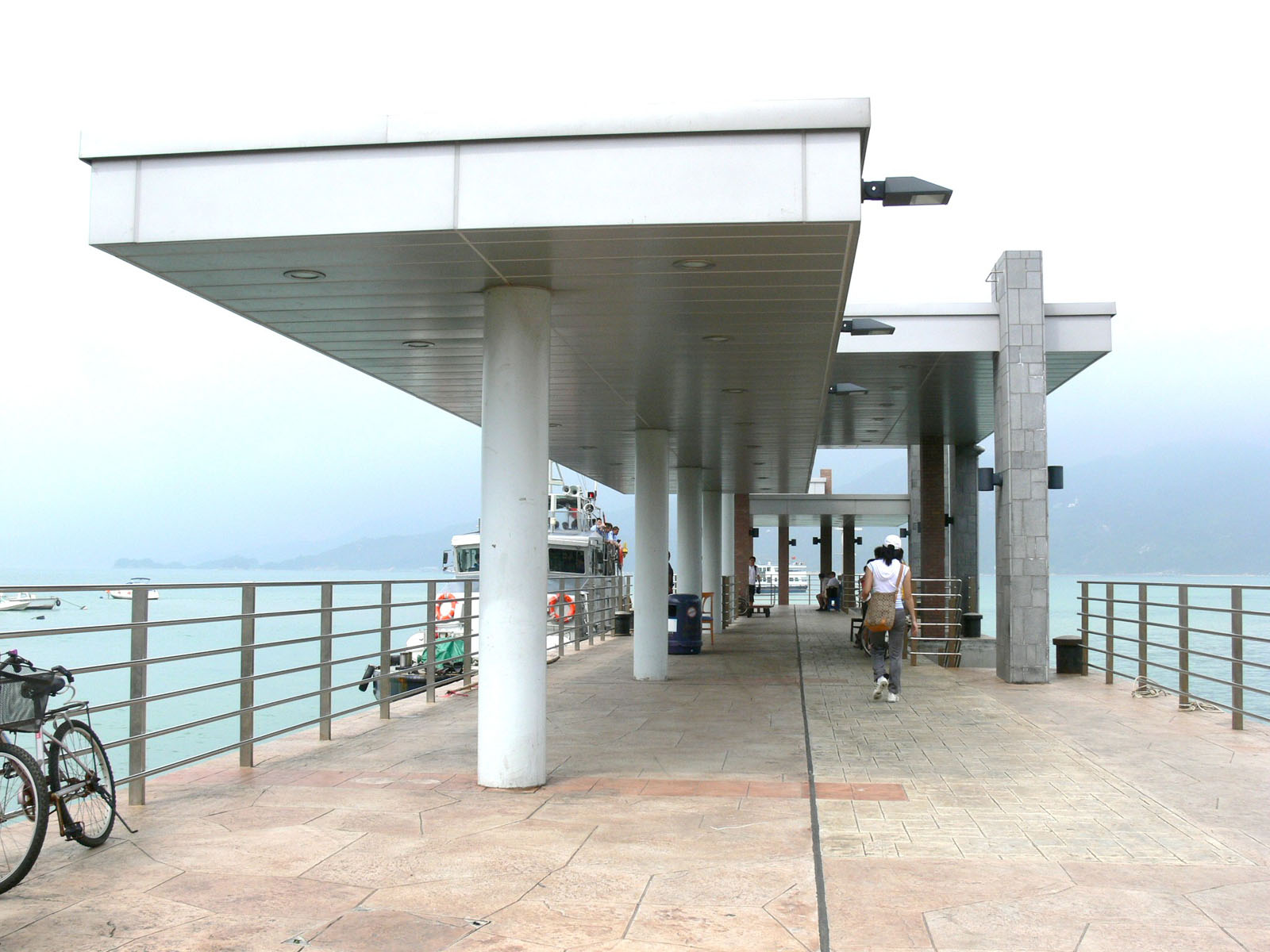 Photo 4: Peng Chau Public Pier