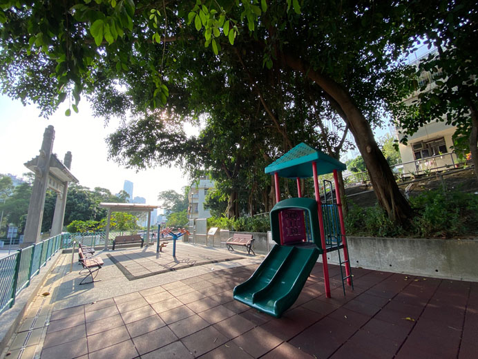 Photo 3: Sai Lau Kok Tsuen Children's Playground