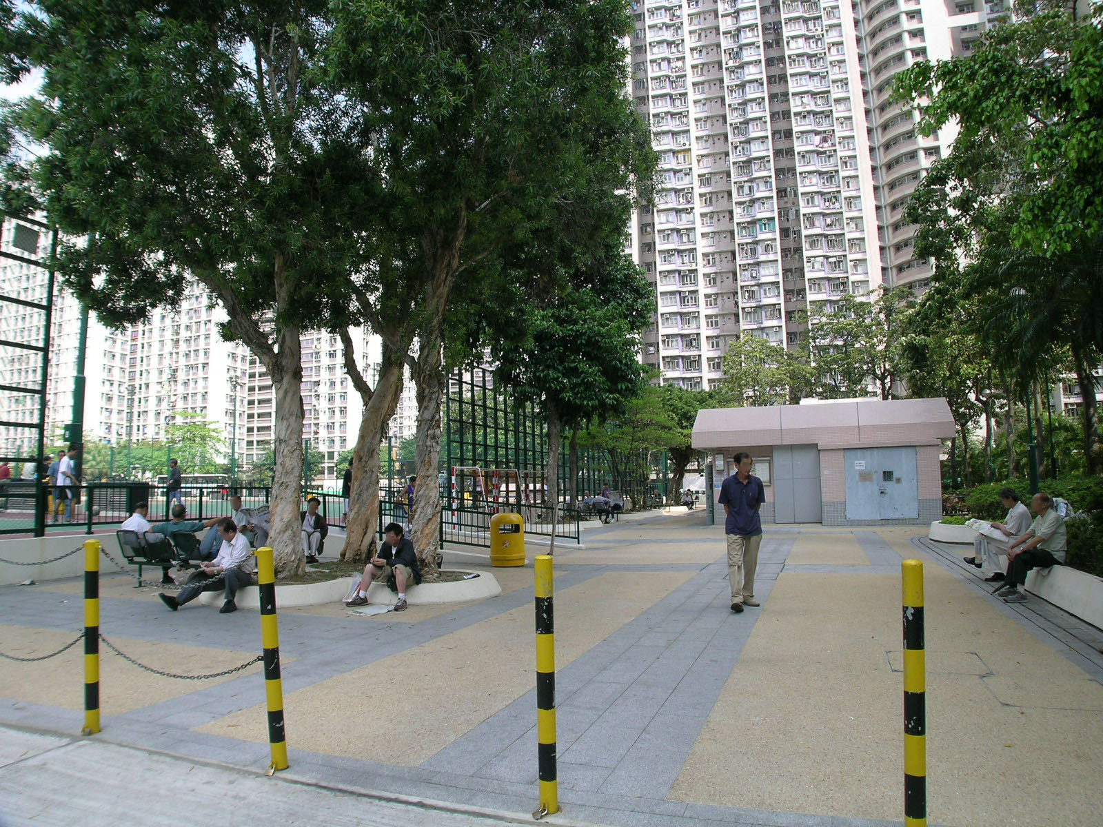 Photo 3: Hing Fong Road Playground