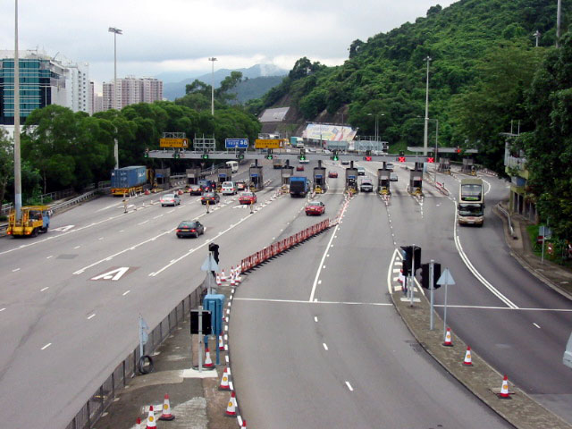 Photo 3: Lion Rock Tunnel