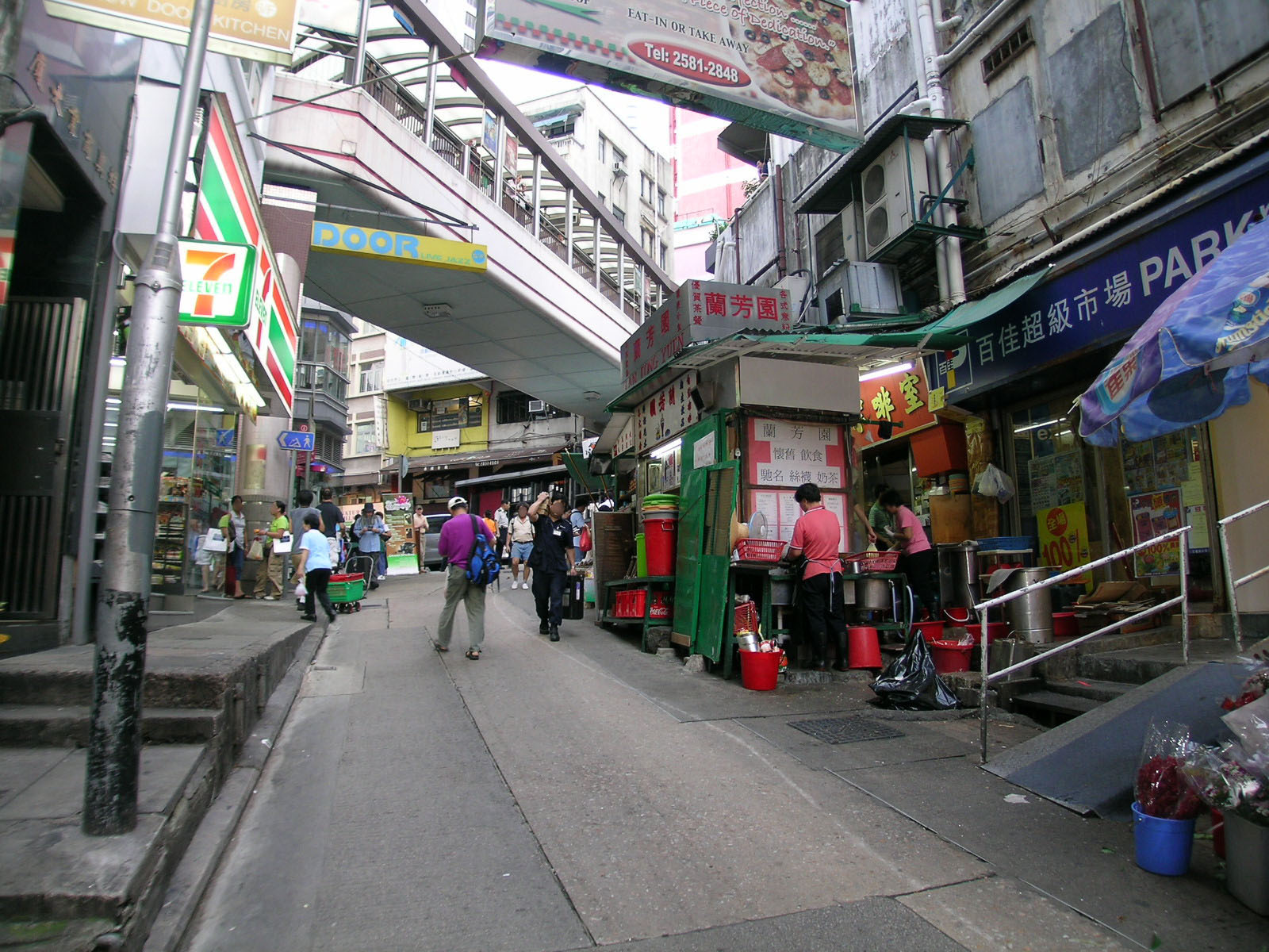 Photo 10: "Tai Pai Dong" in Central District