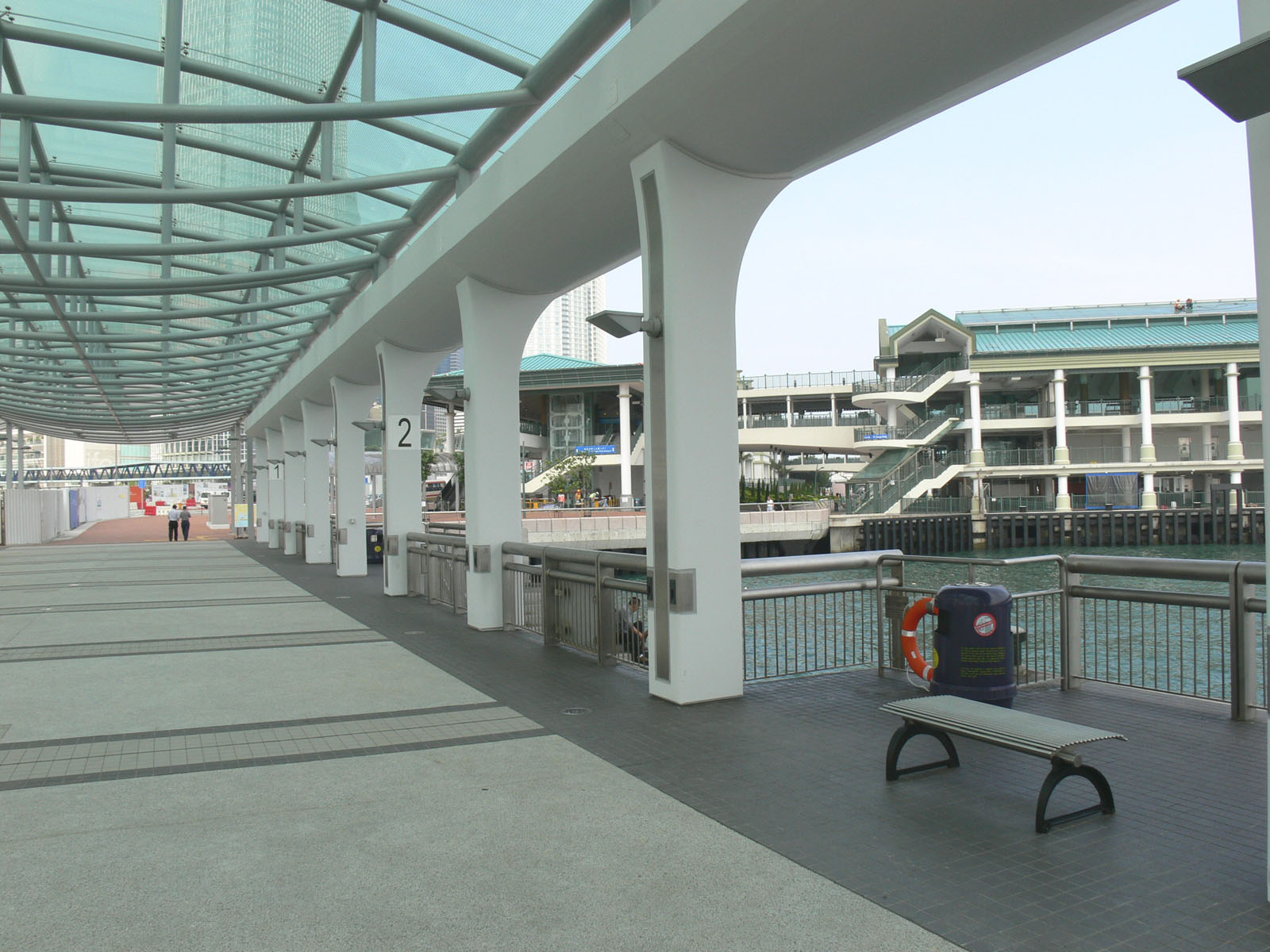 Photo 2: Central Pier 9