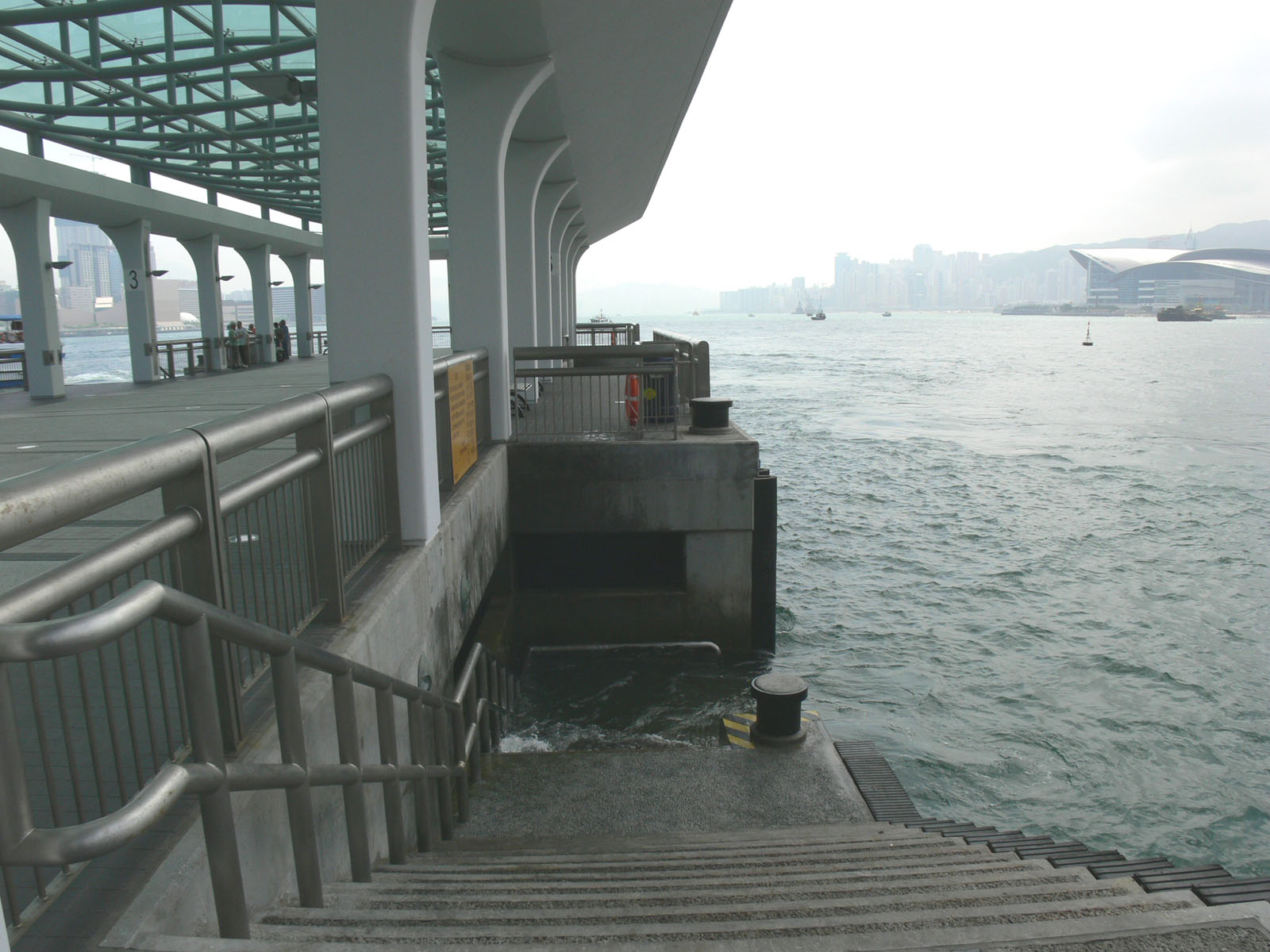 Photo 4: Central Pier 9