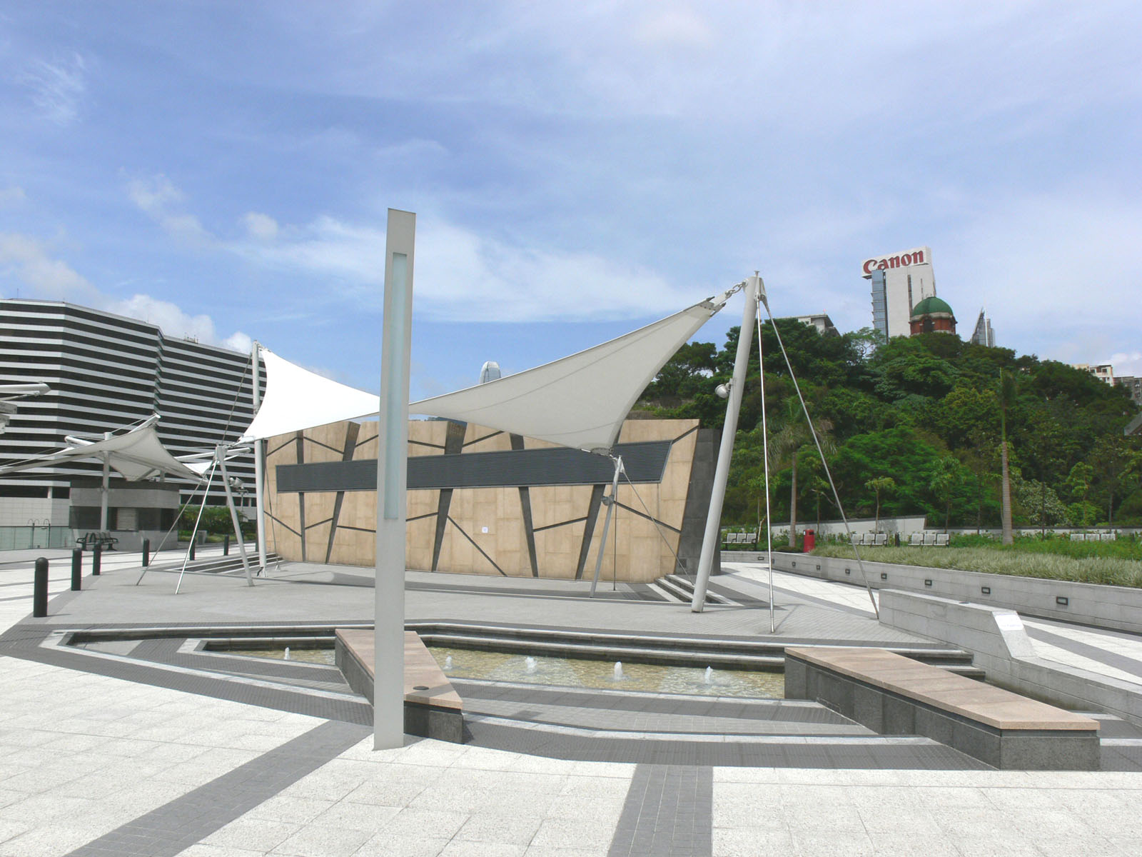 Photo 2: Tsim Sha Tsui East Waterfront Podium Garden