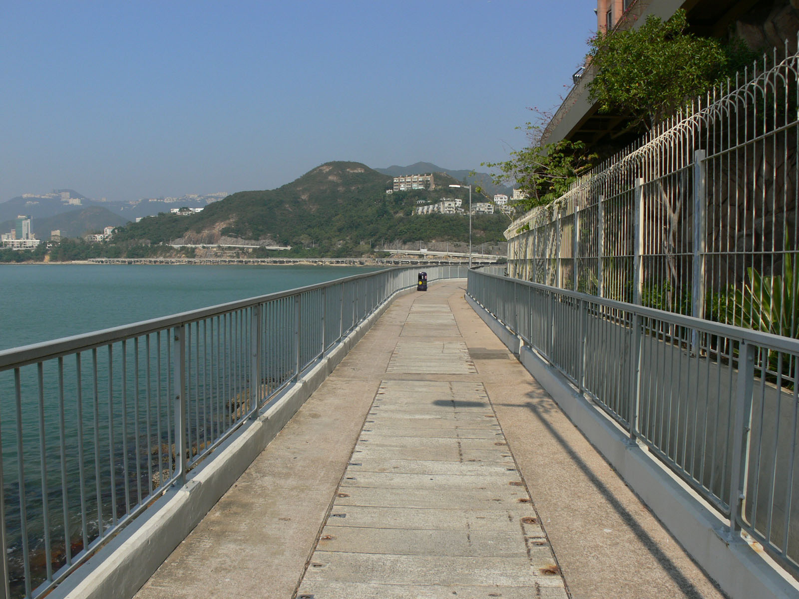 Photo 3: Seaview Promenade