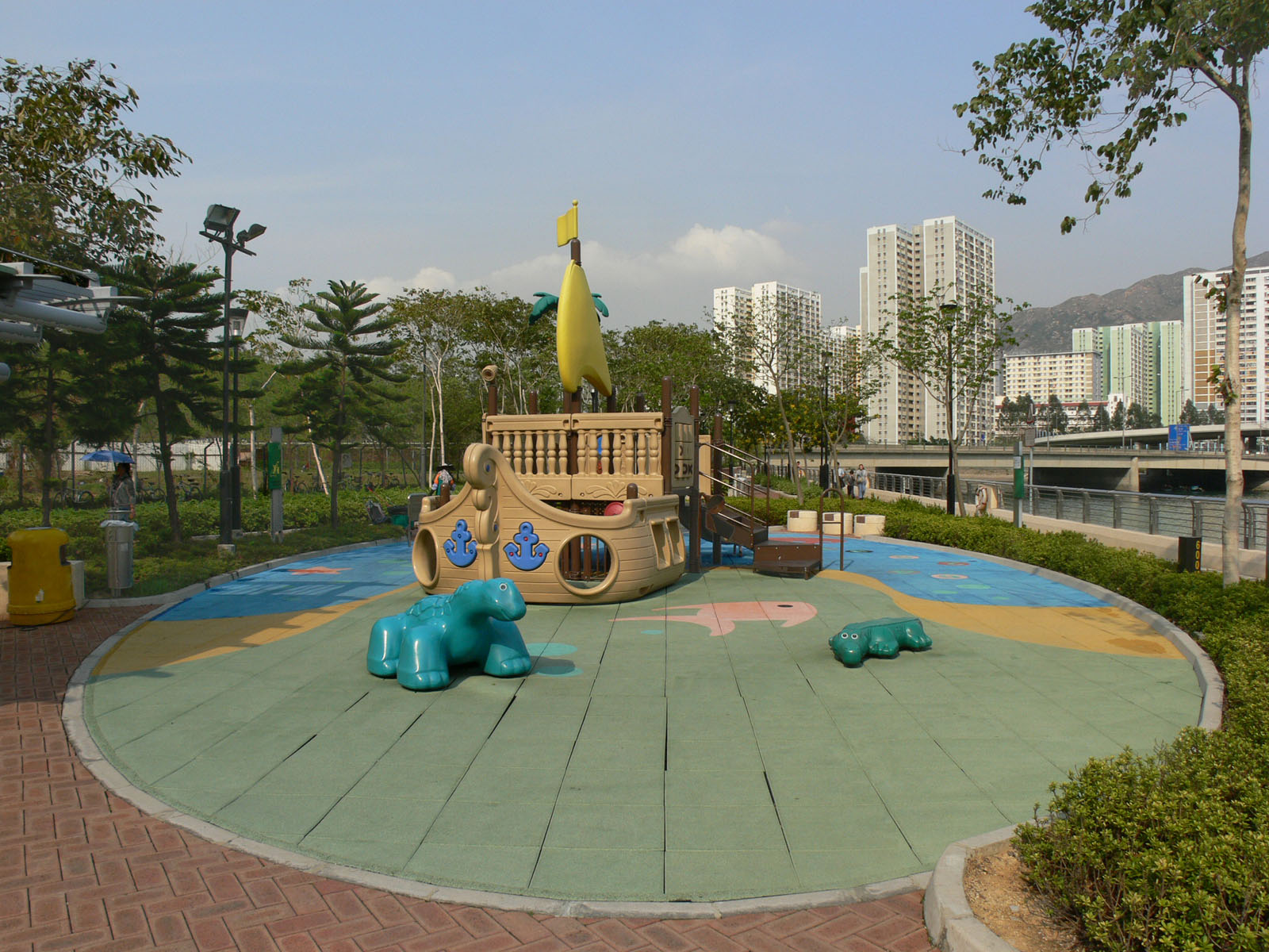 Photo 13: Wu Shan Riverside Park