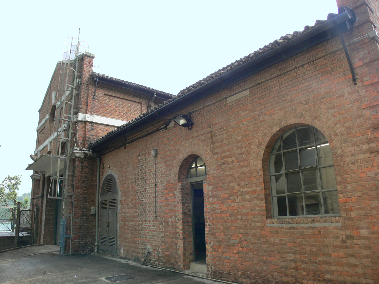 Photo 3: Tai Tam Tuk Raw Pumping Station