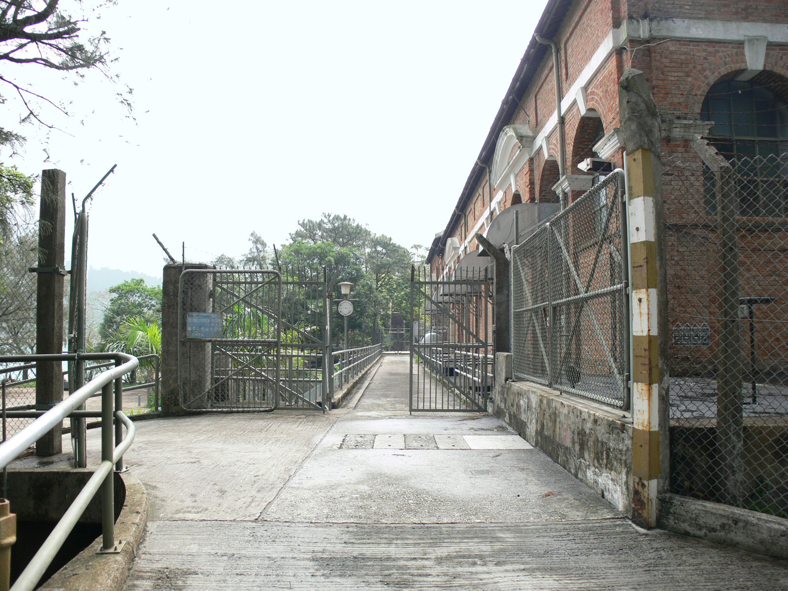 Photo 5: Tai Tam Tuk Raw Pumping Station