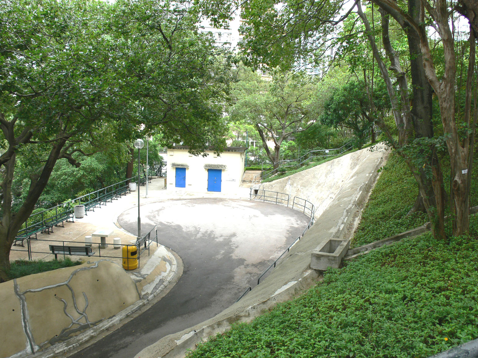 Photo 2: Signal Hill Garden