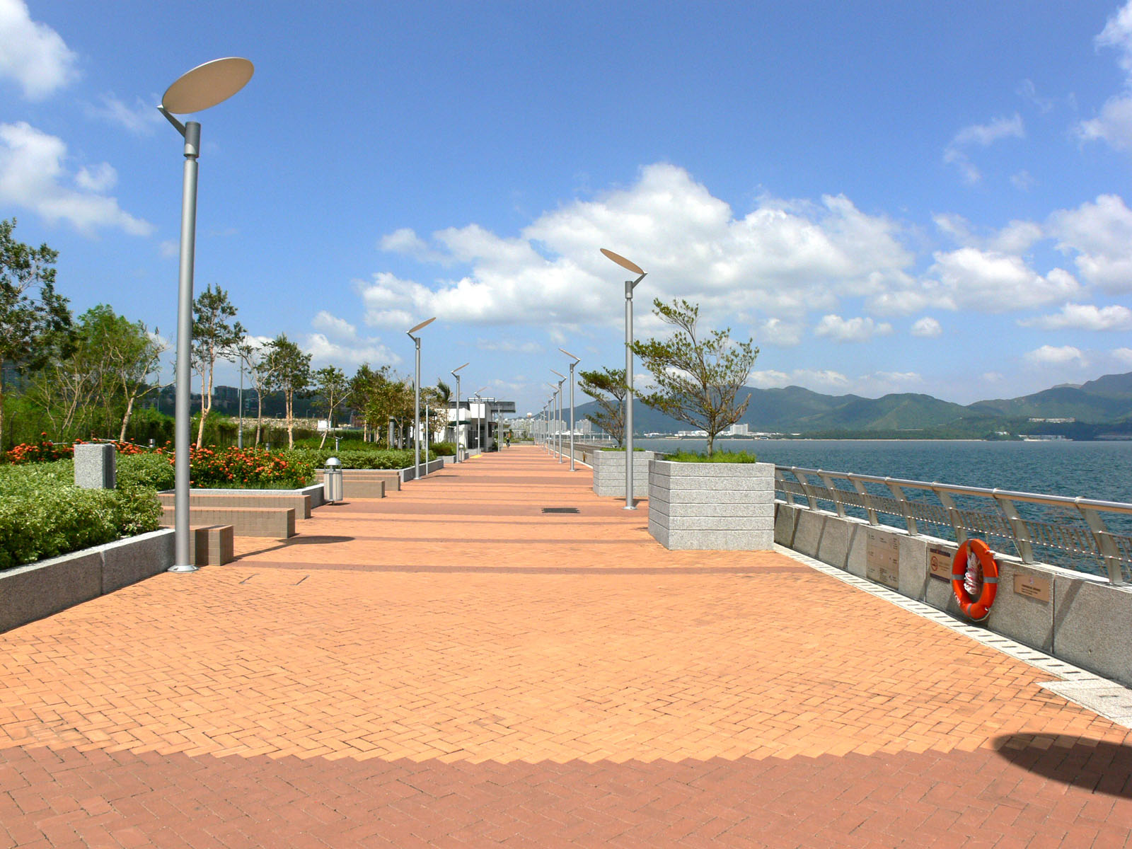 Photo 4: Pak Shek Kok Promenade