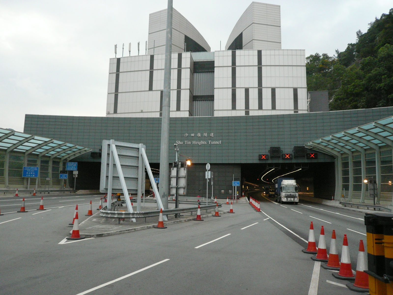 Photo 2: Sha Tin Heights Tunnel