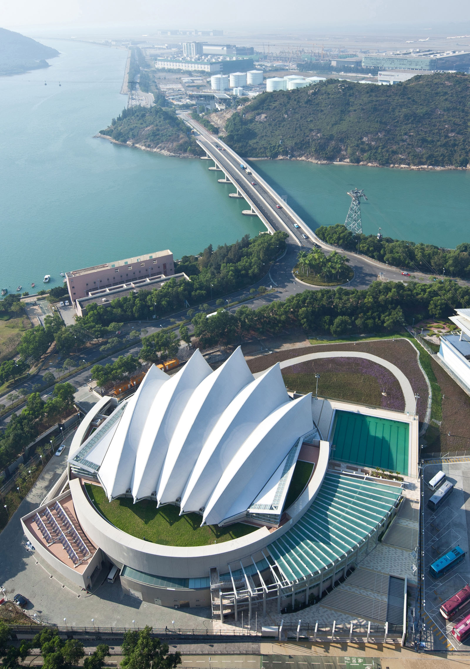 Photo 2: Tung Chung Swimming Pool