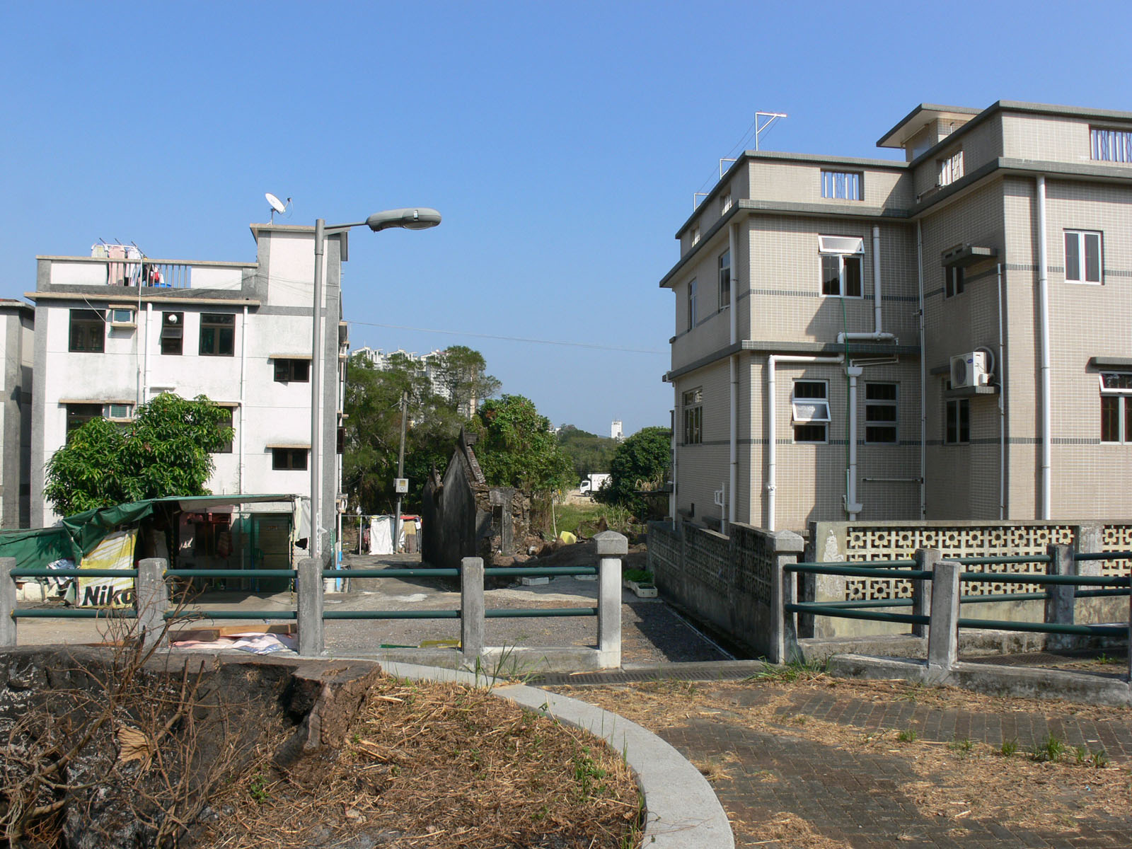 Photo 3: Tam Shui Hang Tsuen Sitting-out Area