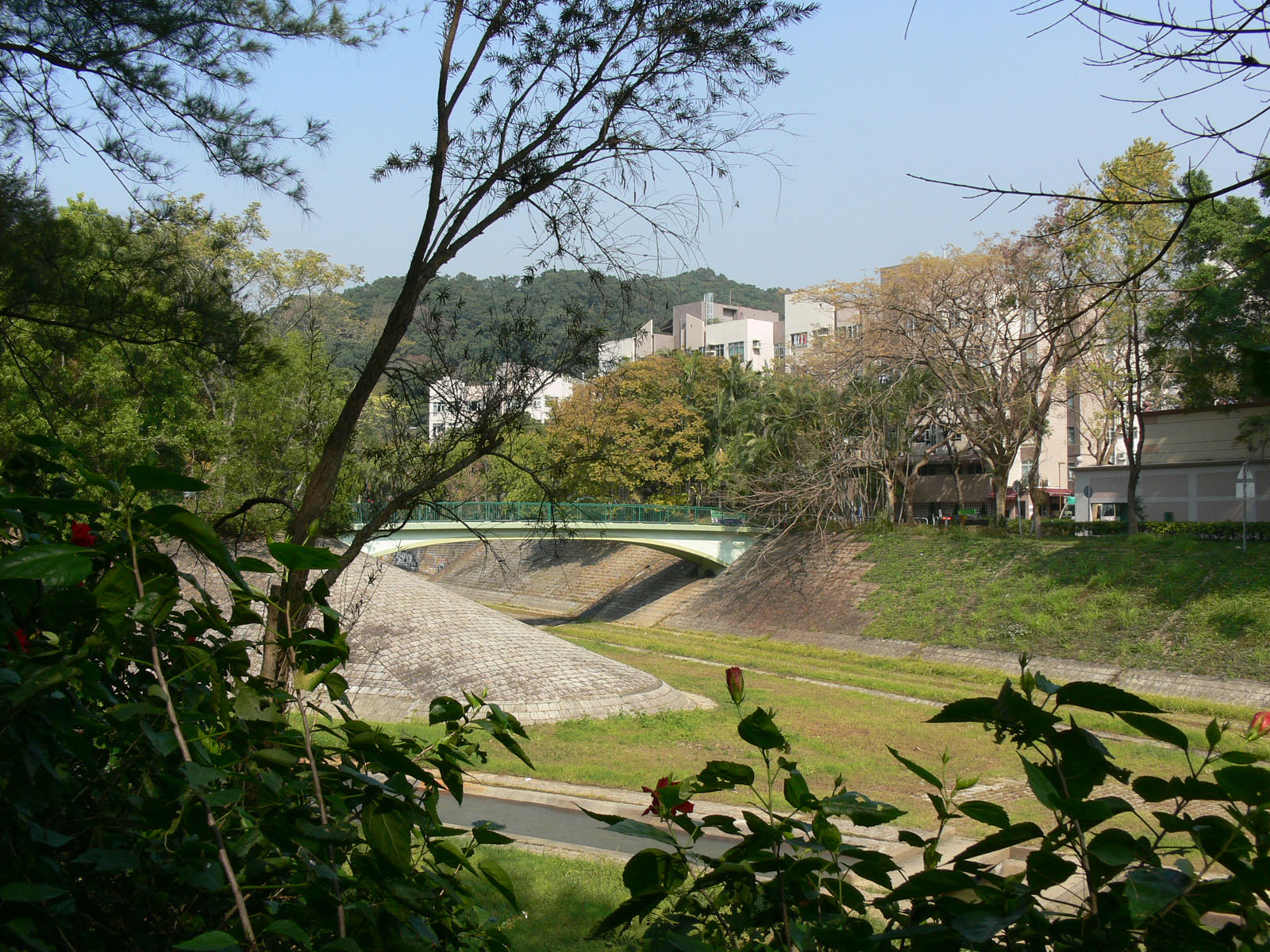 Photo 1: Mui Shue Hang Playground