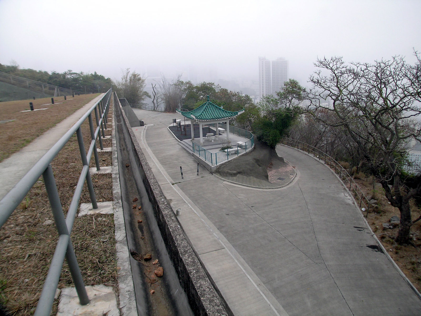 Photo 4: Mount Davis Service Reservoir Sitting-out Area