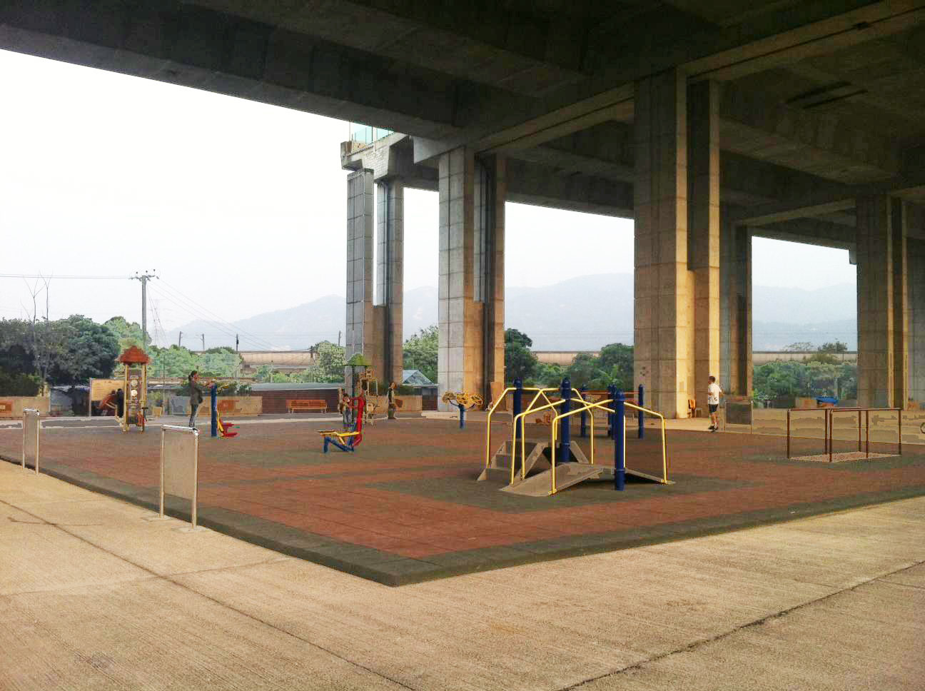 Photo 1: Recreation ground underneath the Deep Bay Link (Tuen Mun Section)