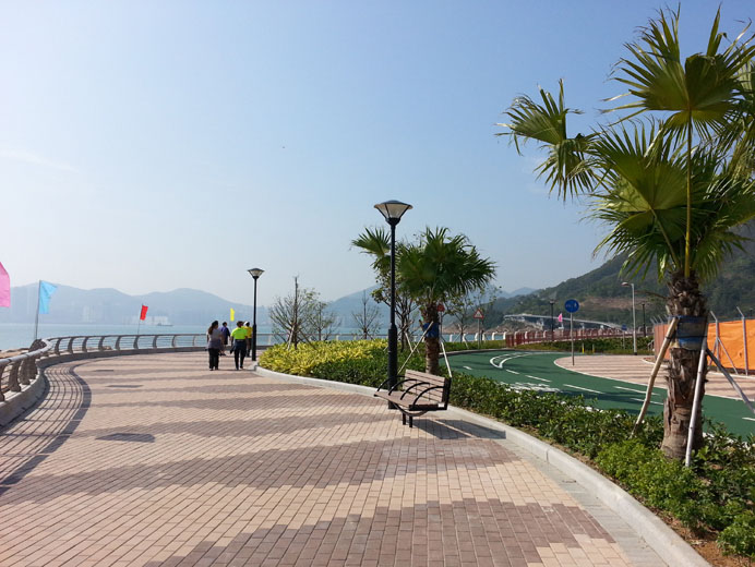 Photo 2: Tseung Kwan O Waterfront Park