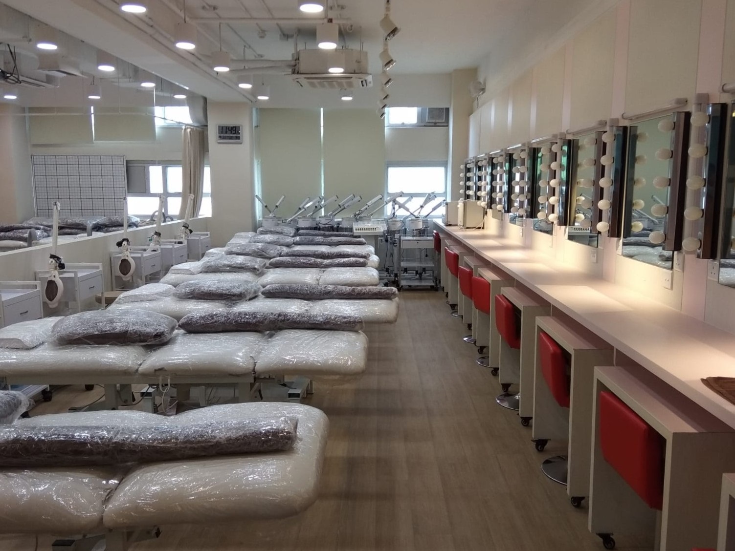 相片 9: 青年學院（葵芳）