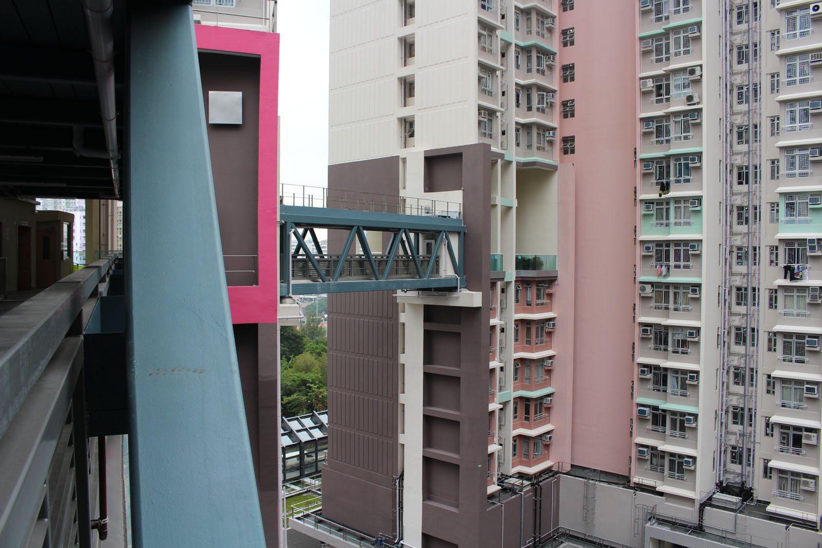 Photo 3: Kwai Luen Estate