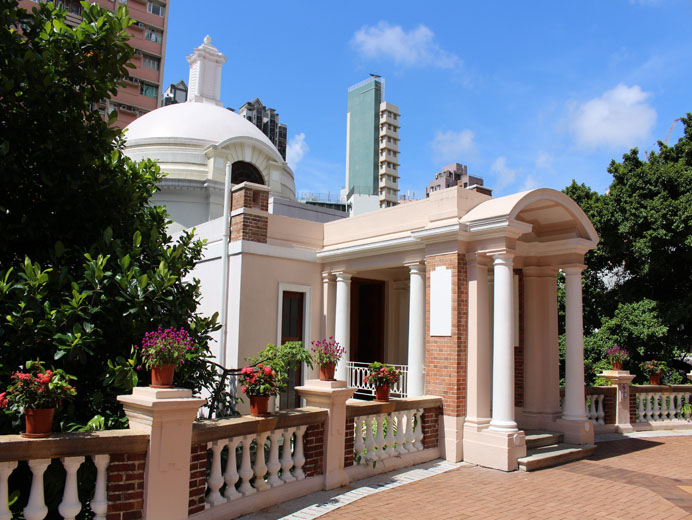 Photo 2: The University of Hong Kong - Pokfulam Main Campus