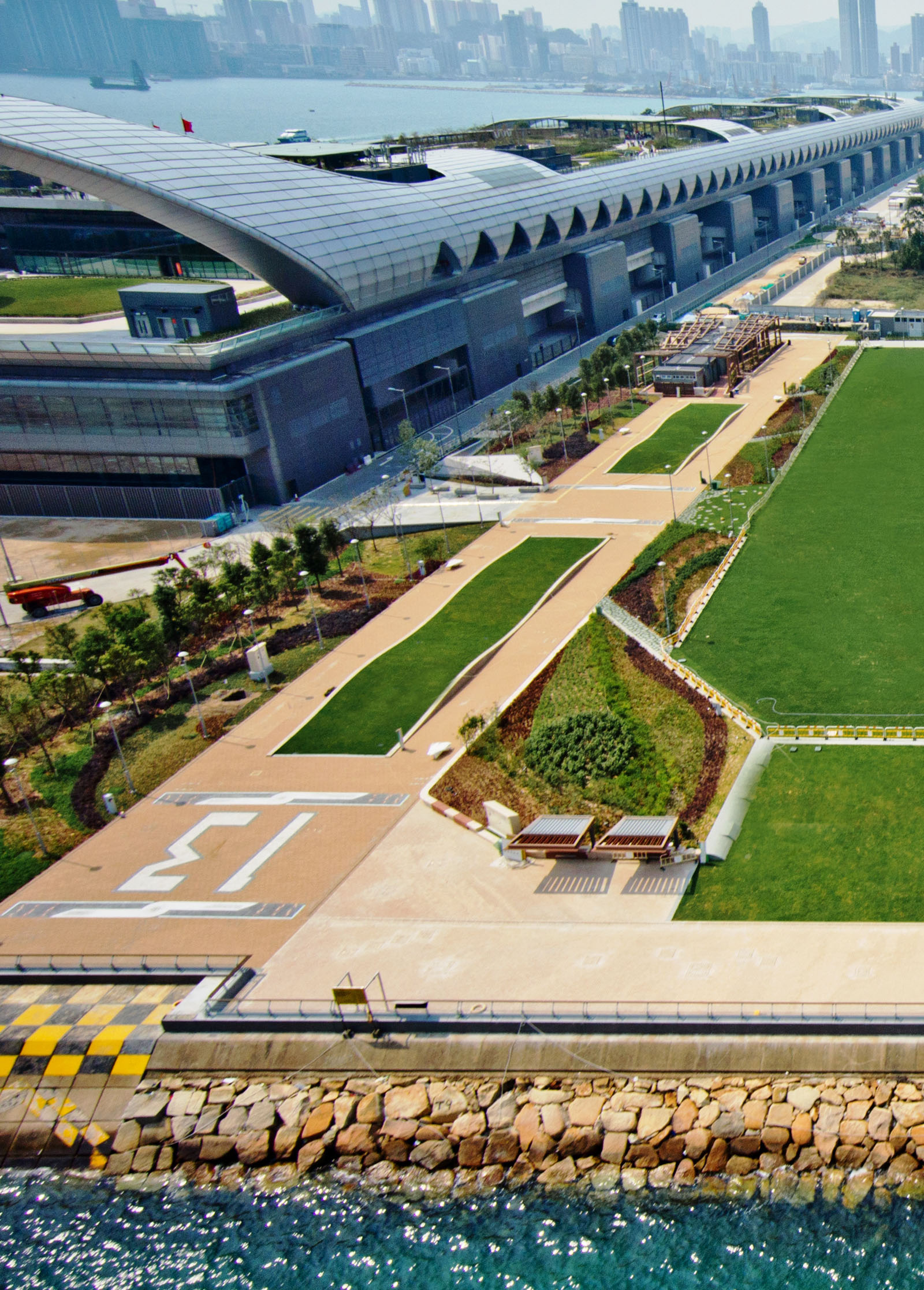 Photo 3: Kai Tak Runway Park