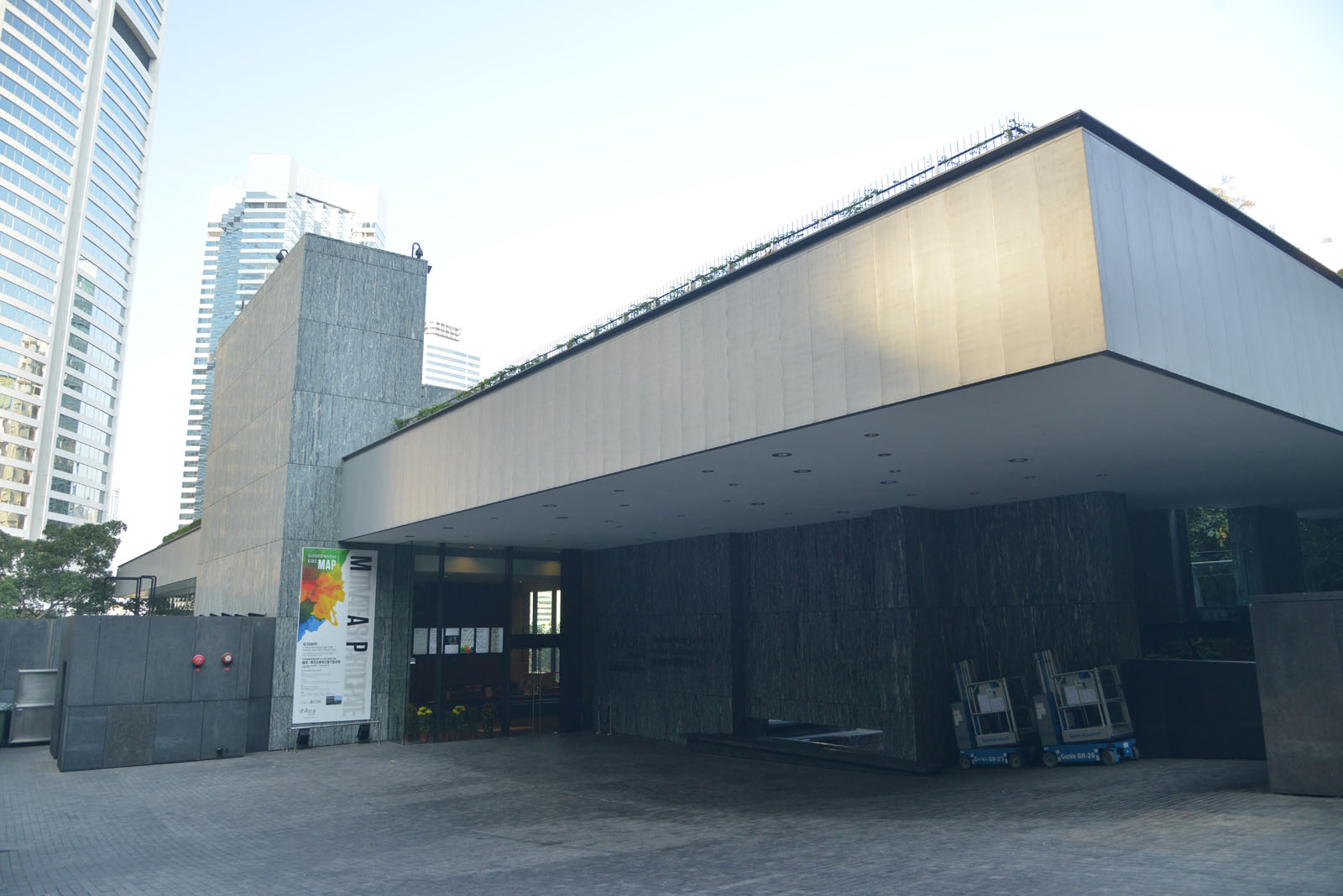 Photo 2: Asia Society Hong Kong Center