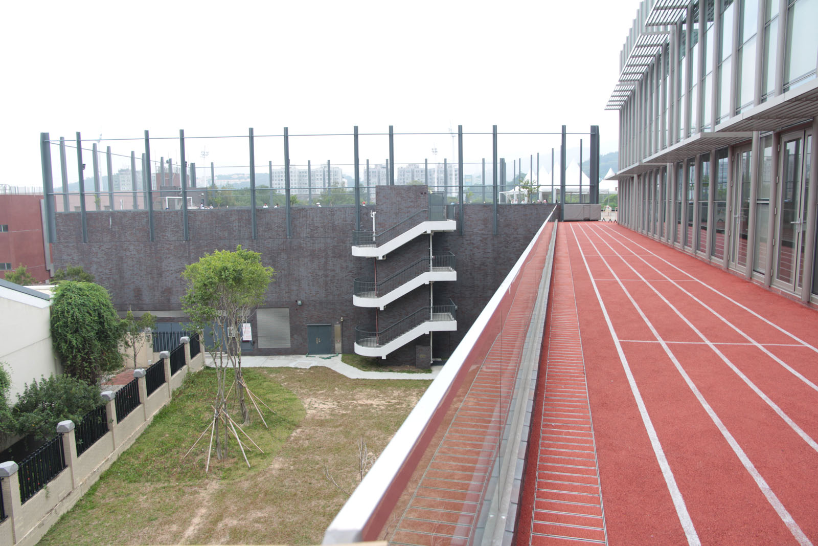 Photo 3: Hong Kong Academy