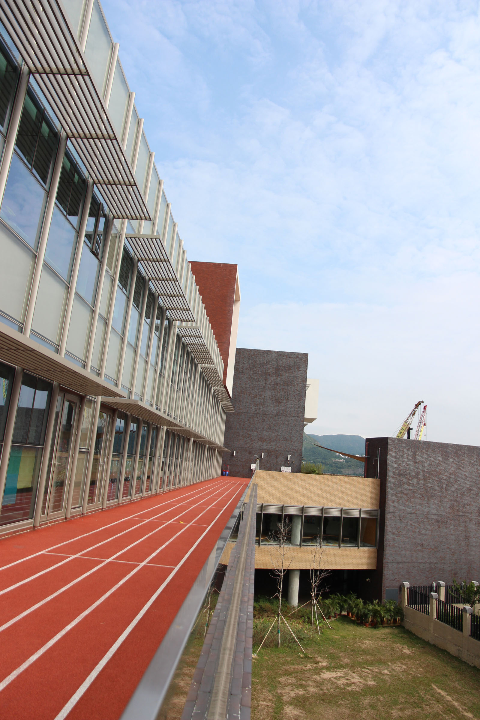 Photo 4: Hong Kong Academy